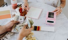  做外汇的平台公司：风险与机遇并存